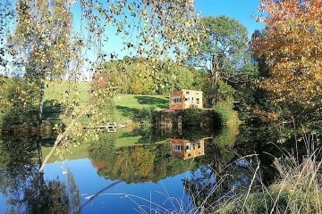 Glamping Mikulášovice - Tiny House u rybníka