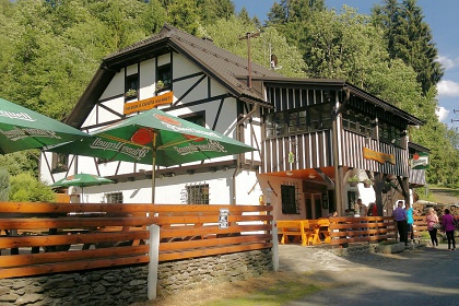 Horská chata - Hamry - Černé jezero - Špičák